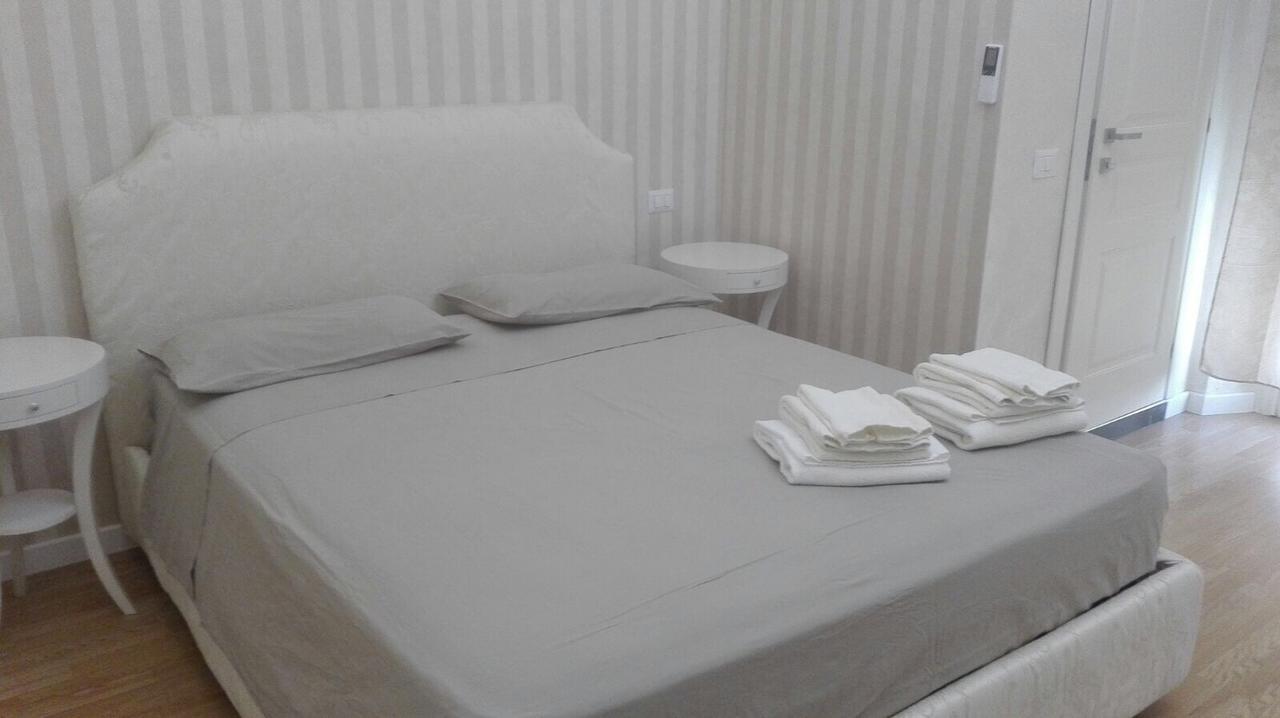 Donna Margharet Bed & Breakfast โครโตเน ภายนอก รูปภาพ